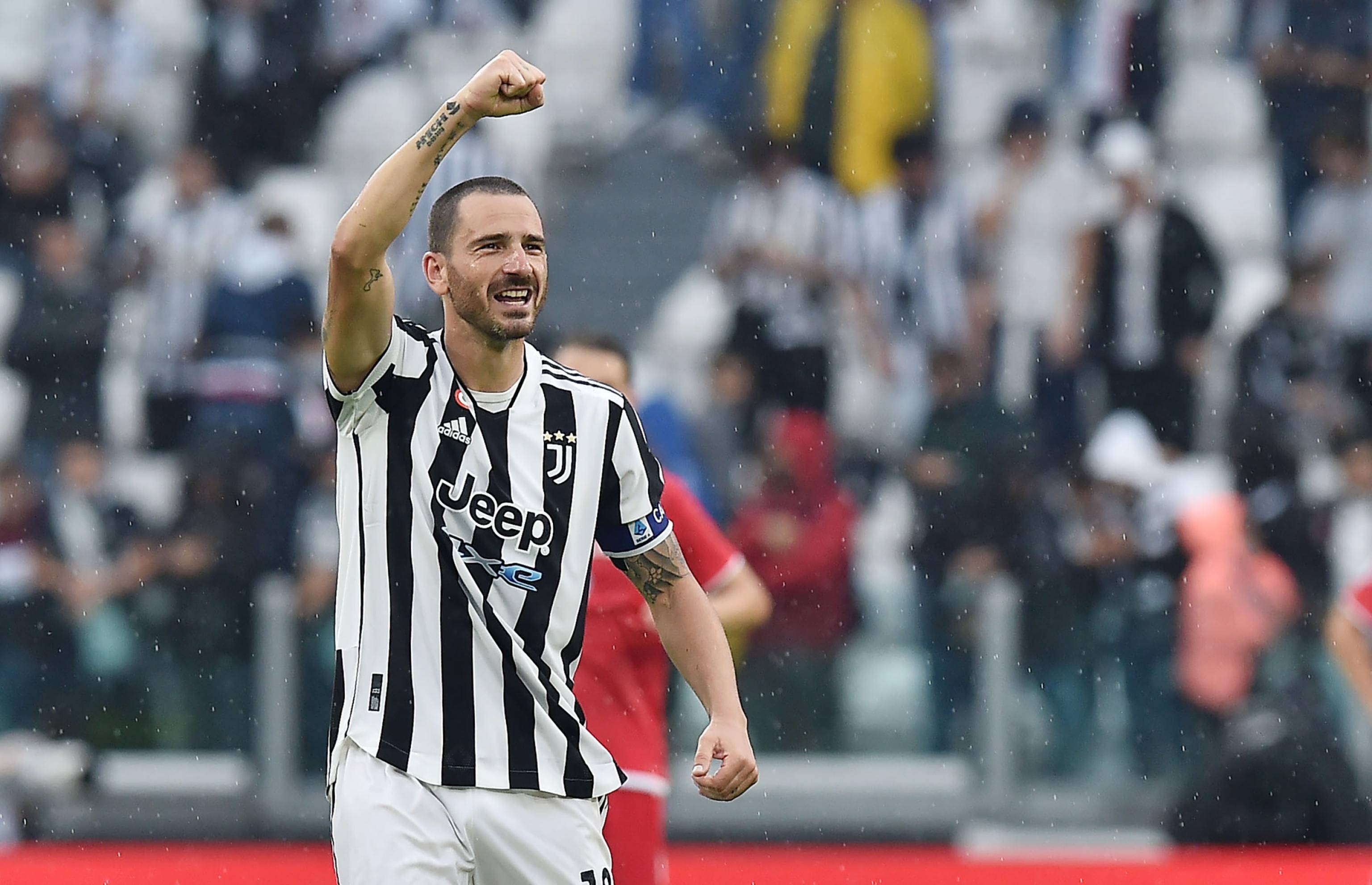 成都战亚冠领头羊，轮到刘殿座首发，蒯纪闻若集训海港难摆脱垫底