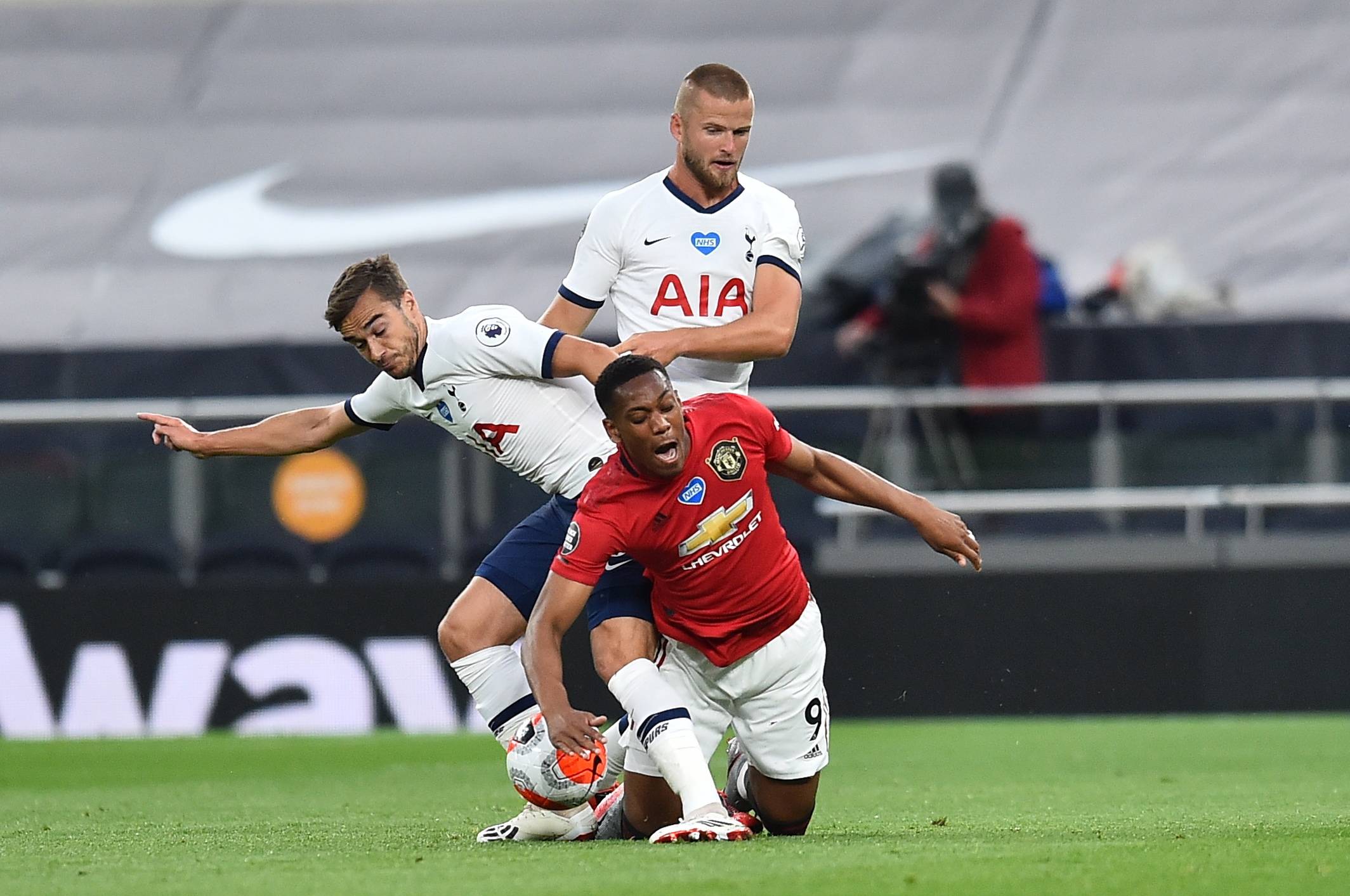 东契奇生涯30+5+5场次超越字母哥，升至历史第五（东契奇30+5+5次数超越字母哥，升至历史第5位）