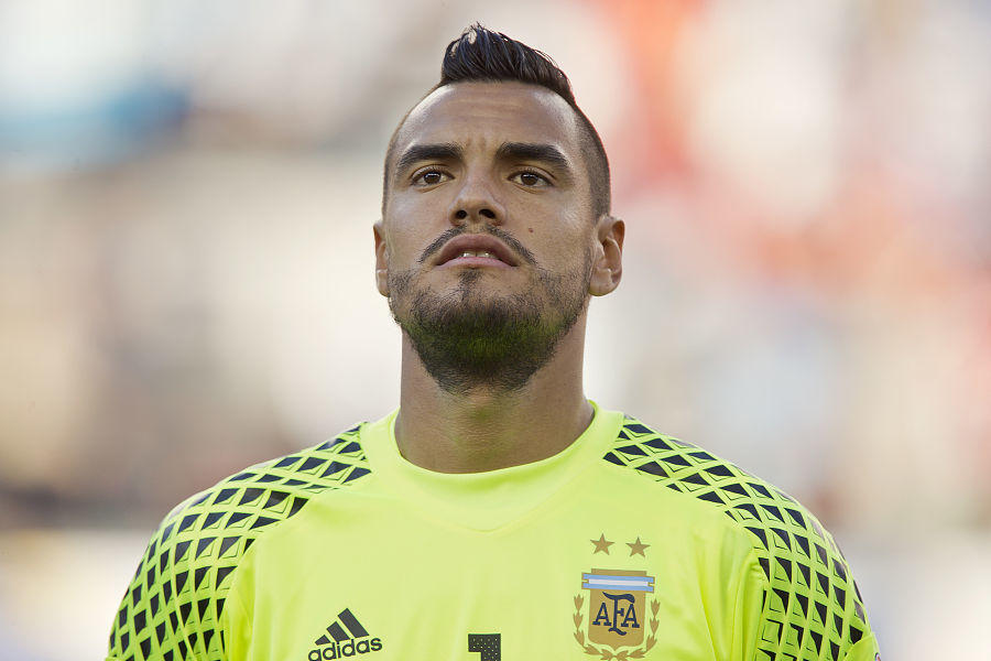 自联盟合并以来，奎因成为生涯前25场助攻次数最多的中锋（自联盟合并后，奎因生涯前25场助攻数居中锋之首）